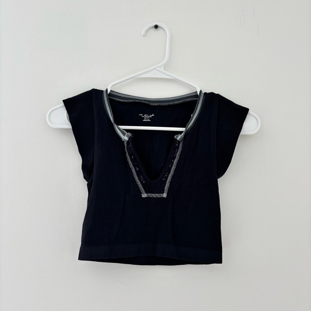 Black Urban Outfitters Go for Gold Seamless Top